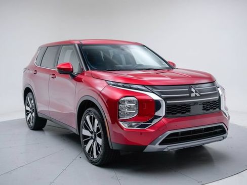 Used 2025 Mitsubishi Outlander SE AWD/4WD image 10
