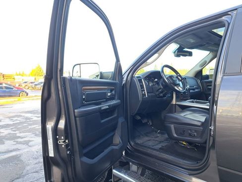 Used 2016 RAM 2500 Laramie image 10