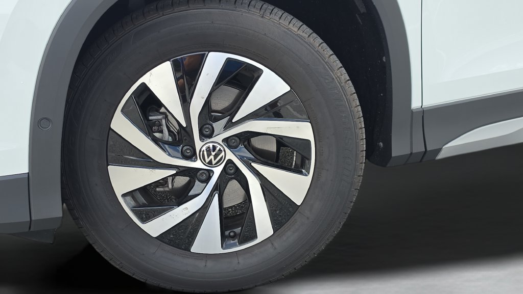 New 2026 Volkswagen Tiguan S FWD image 28