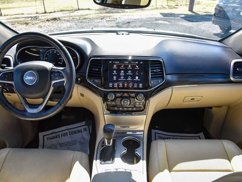 Certified 2021 Jeep Grand Cherokee Limited w/ Luxury Group II image 18