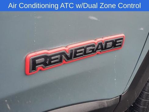 Used 2016 Jeep Renegade Trailhawk image 8