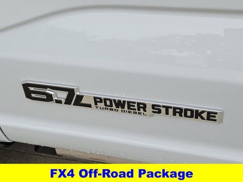 New 2026 Ford F250 Platinum w/ FX4 Off-Road Package AWD/4WD image 14