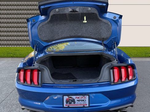 Used 2018 Ford Mustang Coupe image 38