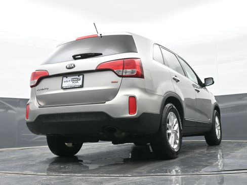 Used 2014 Kia Sorento LX image 41