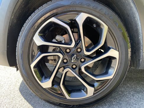 Used 2024 Chevrolet Trax RS w/ Driver Confidence Package FWD image 38