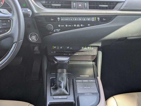 Used 2019 Lexus ES 350 w/ Premium Package FWD image 21