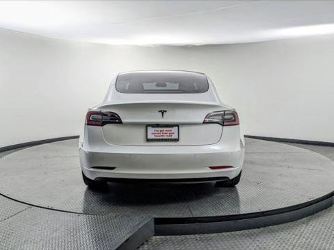 Used 2022 Tesla Model 3 image 5