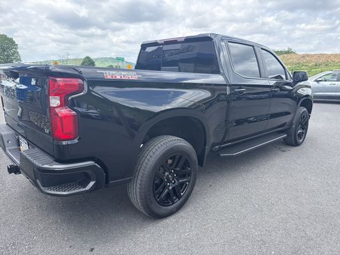 Used 2024 Chevrolet Silverado 1500 LT Trail Boss w/ Convenience Package II AWD/4WD image 3
