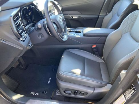 Used 2025 Lexus RX 350 Premium image 12