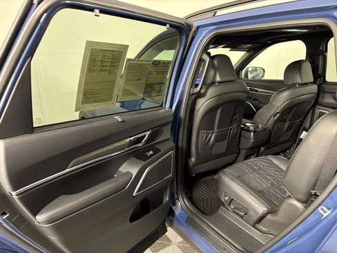 Used 2025 Kia Telluride EX X-Line image 28
