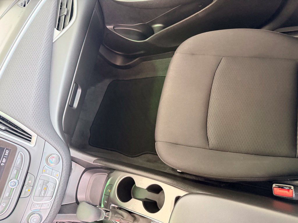 Used 2025 Chevrolet Malibu LS FWD image 23