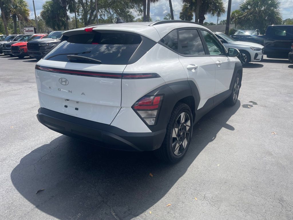 Used 2025 Hyundai Kona SEL FWD image 6