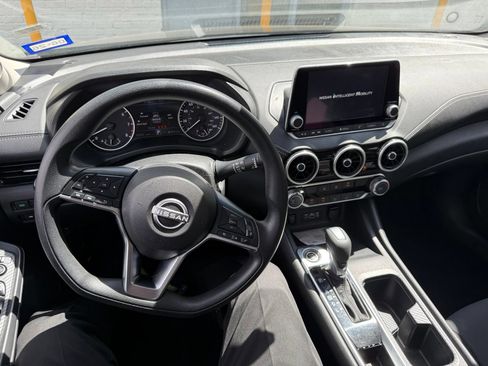 Used 2024 Nissan Sentra SV FWD image 8