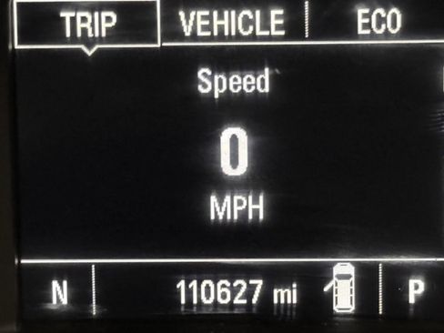 Used 2020 Chevrolet Equinox LS w/ LS Convenience Package image 34