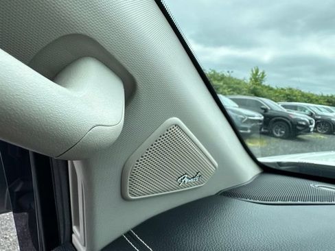 Used 2019 Nissan Titan PRO-4X w/ Pro-4x Convenience Package AWD/4WD image 25