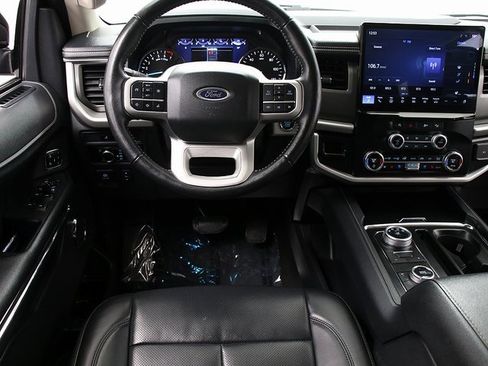 Used 2024 Ford Expedition Max XLT image 15