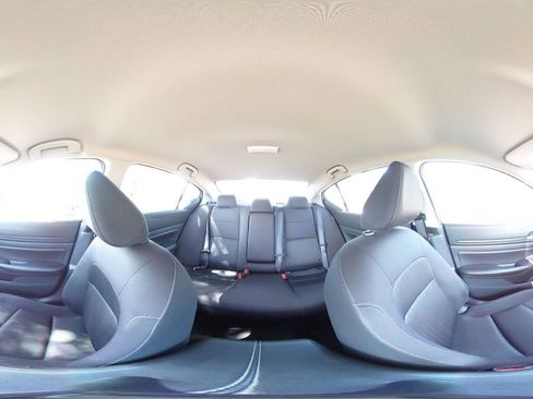 Used 2025 Nissan Altima 2.5 SV FWD image 43