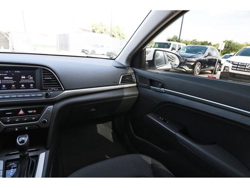 Used 2018 Hyundai Elantra SEL FWD image 13