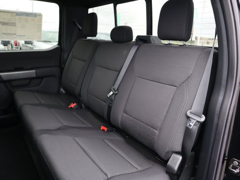 New 2025 Ford F150 XLT w/ Equipment Group 302A MID image 39