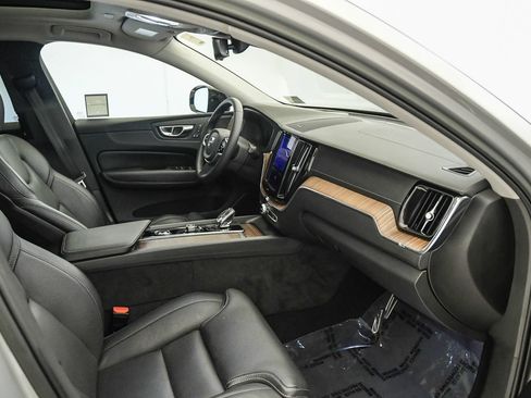 Certified 2023 Volvo XC60 T8 Ultimate AWD/4WD image 17