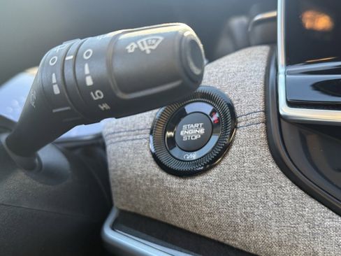 New 2025 Jeep Compass Sport image 20