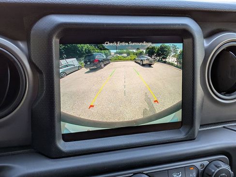 Used 2022 Jeep Wrangler Unlimited Sport w/ Sun And Sound Package AWD/4WD image 20