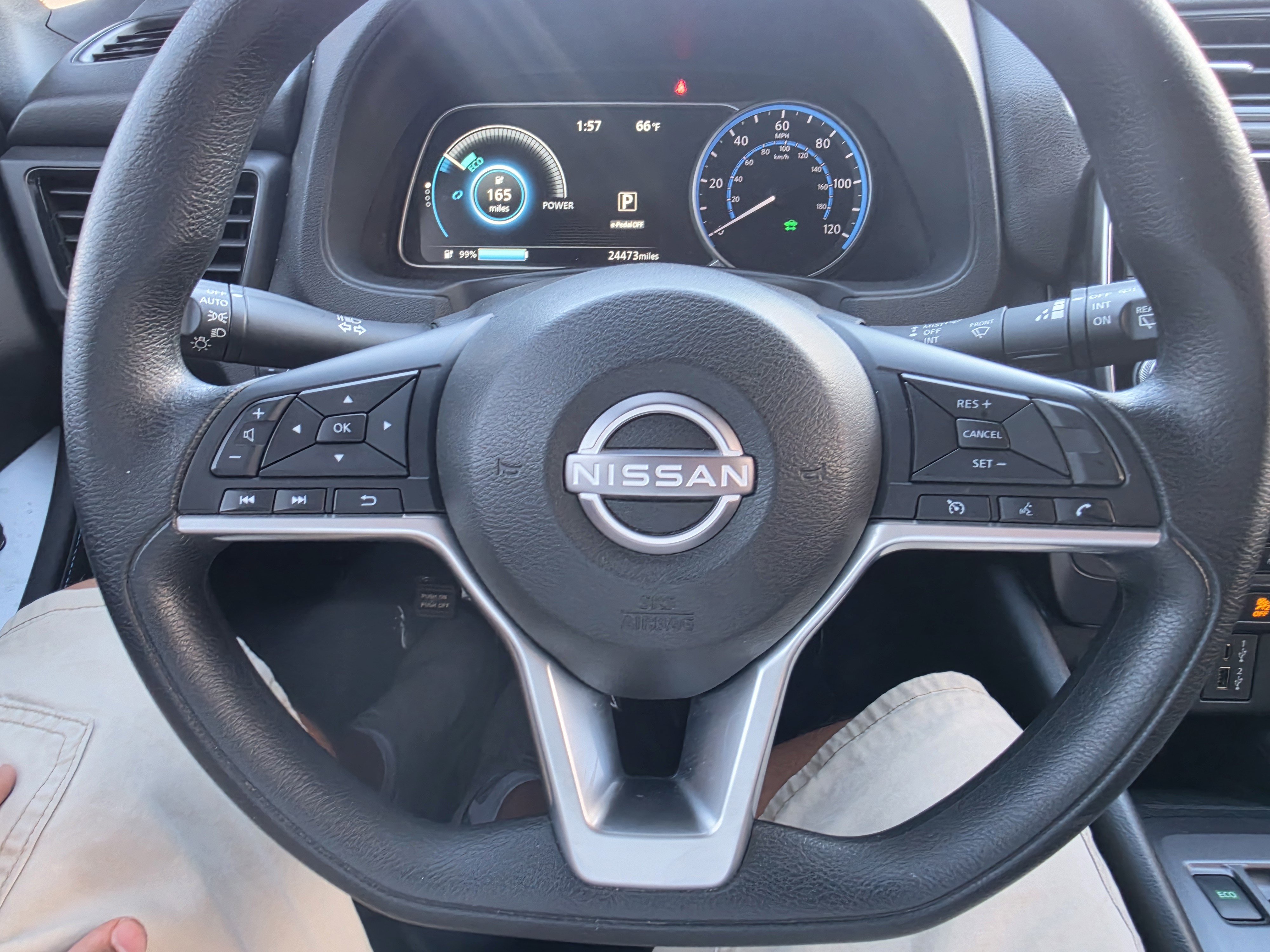 Used 2025 Nissan Leaf S FWD image 15