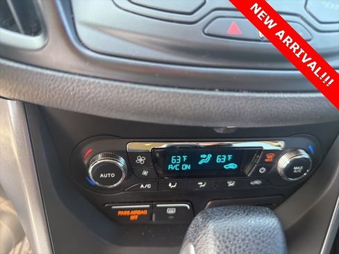 Used 2015 Ford Escape SE w/ SE Chrome Package image 12