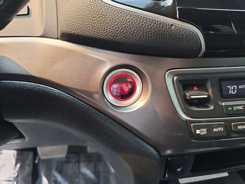 Used 2022 Honda Pilot Special Edition image 19