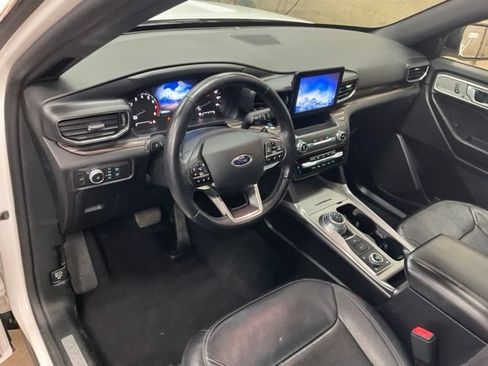Used 2020 Ford Explorer Limited AWD/4WD image 6