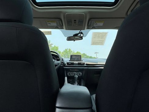 Used 2016 MAZDA MAZDA3 i Touring FWD image 24