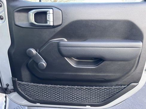 Used 2023 Jeep Wrangler Sport image 24