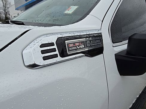 Used 2025 GMC Sierra 3500 SLE w/ SLE Value Package image 33