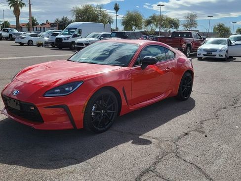 Used 2023 Toyota GR86 Premium image 4