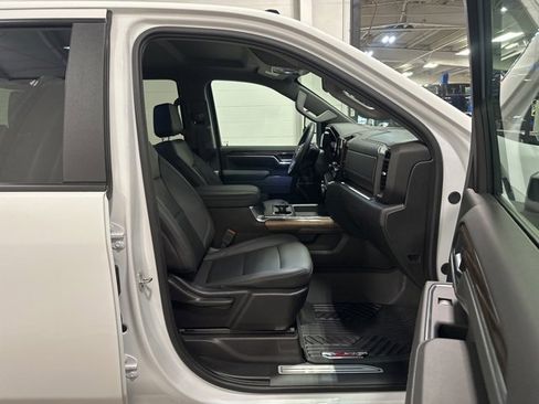Used 2025 Chevrolet Silverado 3500 LT w/ Safety Package image 12