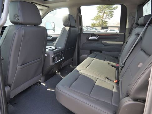 New 2026 GMC Sierra 3500 Denali w/ Denali Reserve Package AWD/4WD image 31