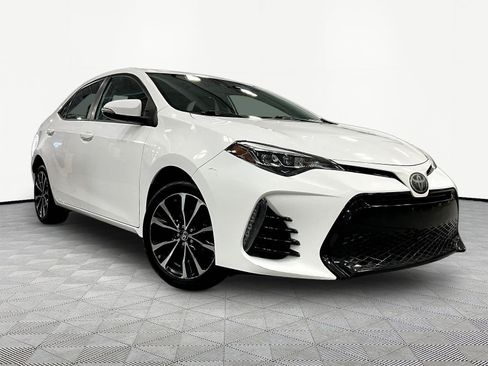 Used 2017 Toyota Corolla SE w/ Carpet Mat Package (TMS) FWD image 3