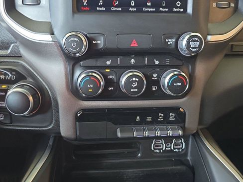 Used 2020 RAM 1500 Big Horn AWD/4WD image 23