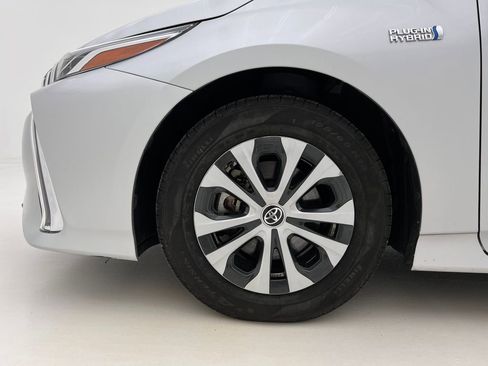 Used 2021 Toyota Prius Prime XLE image 30