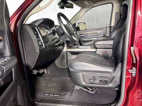 Used 2018 RAM 2500 Laramie w/ Convenience Group image 11