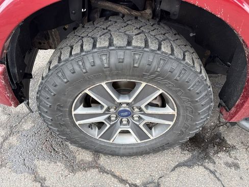 Used 2015 Ford F150 XLT w/ Equipment Group 302A Luxury image 10