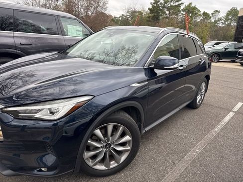 Used 2021 INFINITI QX50 Luxe image 3
