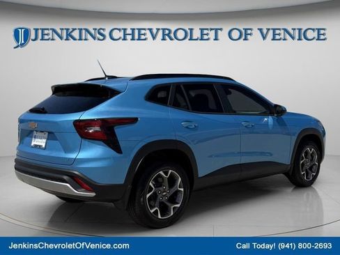 New 2026 Chevrolet Trax LT w/ Driver Confidence Package FWD image 5