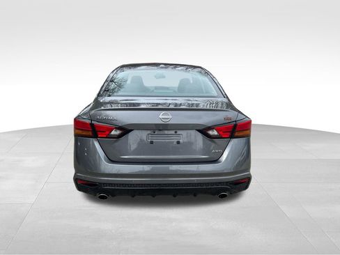 Certified 2024 Nissan Altima 2.5 SR image 4