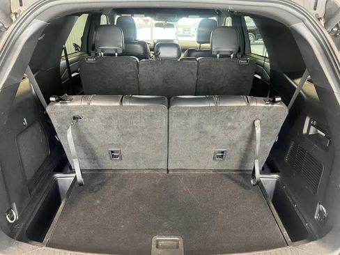 Used 2025 Ford Explorer ST-Line w/ ST-Line Street Pack AWD/4WD image 20