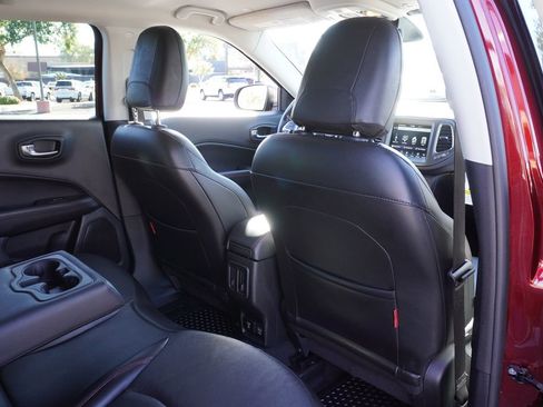 Used 2021 Jeep Compass Trailhawk image 10