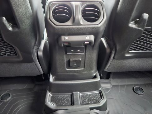 New 2026 Jeep Wrangler Unlimited Rubicon image 24