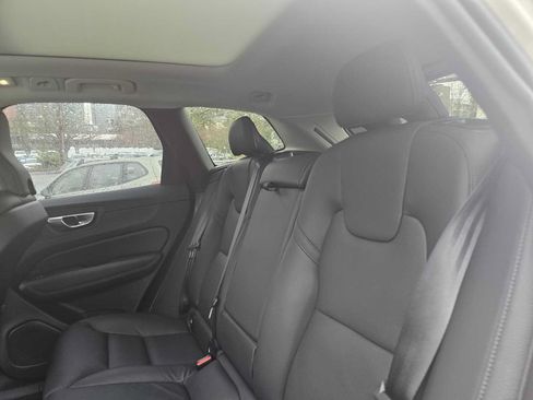Certified 2025 Volvo XC60 B5 Plus AWD/4WD image 18