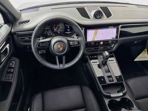 New 2026 Porsche Macan image 25