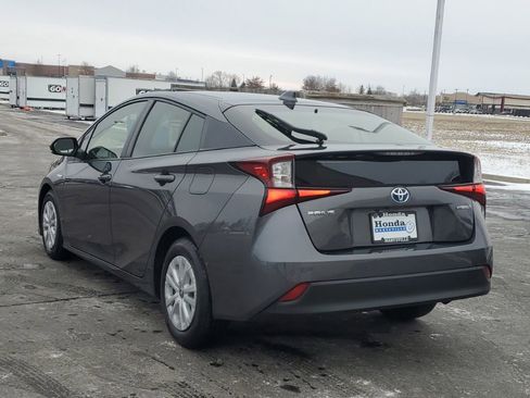 Used 2021 Toyota Prius LE image 5